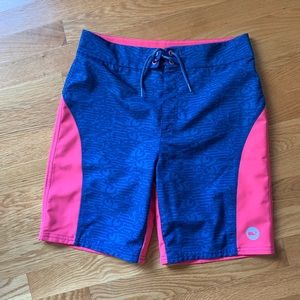 PINK/ BLUE YOUTH VINEYARD VINES SWIM TRUNKS
